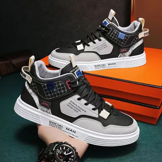 High Quality Man Summer Outdoor Breathable Light and Comfortable New Low Top Casual Board Fashion Athletic Running Leisure Sports Shoes Sneakers 